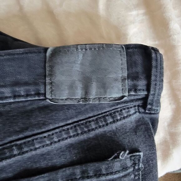 Levi's Black 505 Straight Leg. Size 30. - Picture 7 of 9